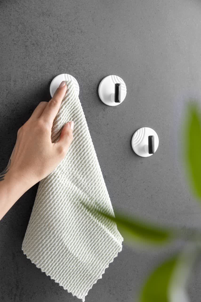 اویز چسبی پادیز